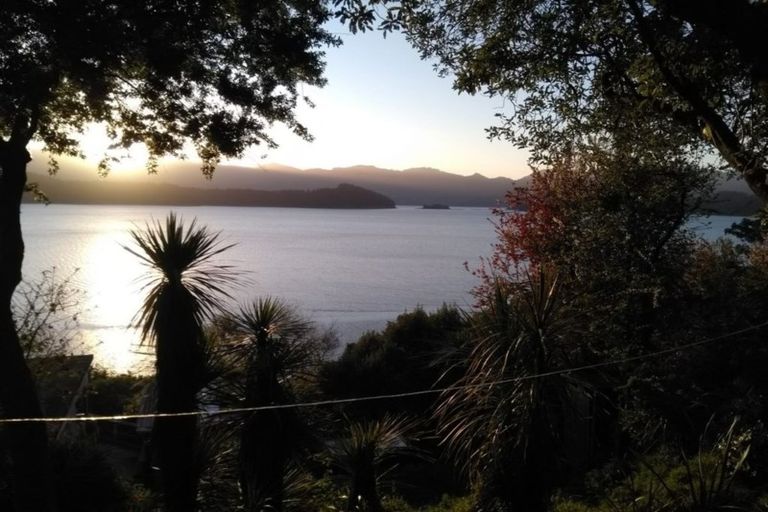 Photo of property in 25 Andersons Road, Charteris Bay, Governors Bay, 8971
