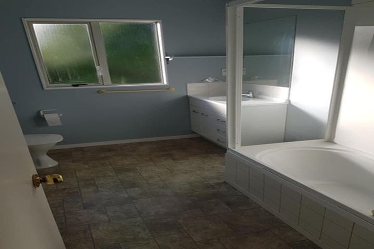 Photo of property in 91a Pooks Road, Ranui, Auckland, 0612