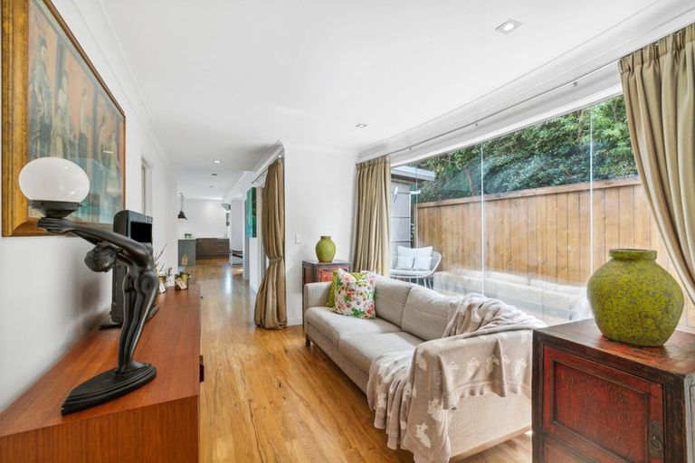 Photo of property in 117 Poplar Grove, Whalers Gate, New Plymouth, 4310