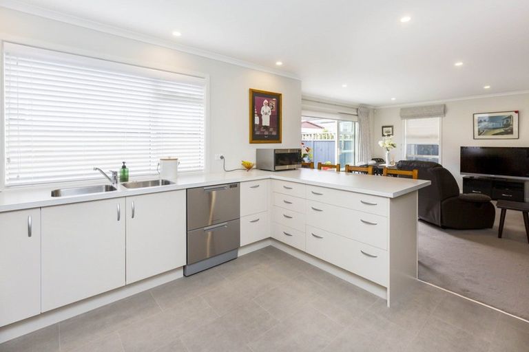 Photo of property in 16a Elm Street, Ebdentown, Upper Hutt, 5018