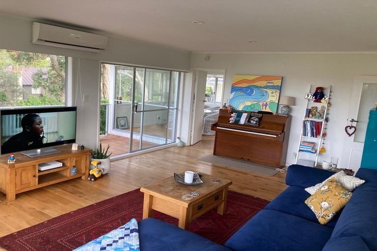 Photo of property in 2/276 Hurstmere Road, Takapuna, Auckland, 0622