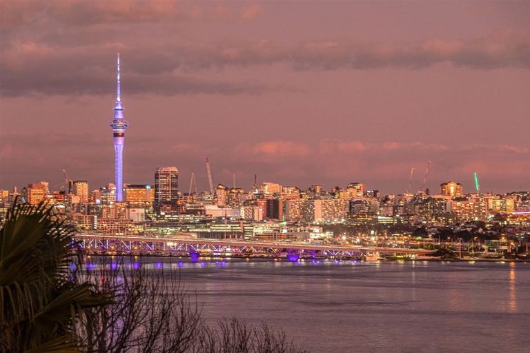 Photo of property in 50 Rawene Road, Birkenhead, Auckland, 0626