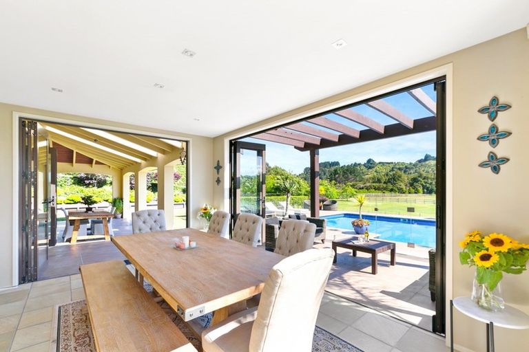 Photo of property in 278a Matua Road, Kumeu, 0891