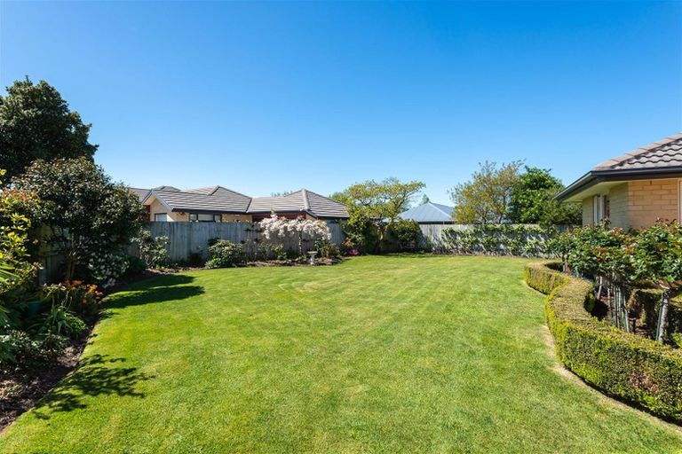 Photo of property in 7 Riverwood Boulevard, Redwood, Christchurch, 8051