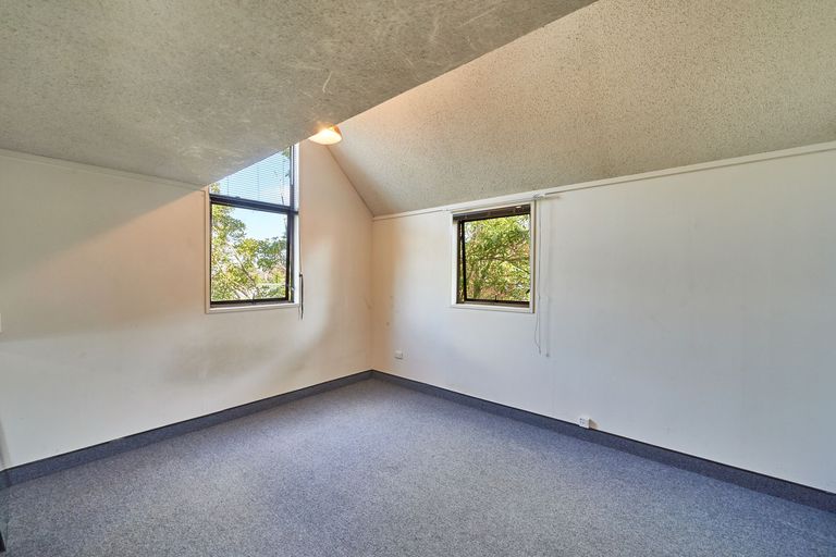Photo of property in 4/341 College Street, West End, Palmerston North, 4410