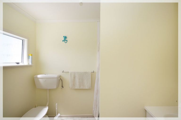 Photo of property in 13 Nelson Street, Foxton Beach, Foxton, 4815