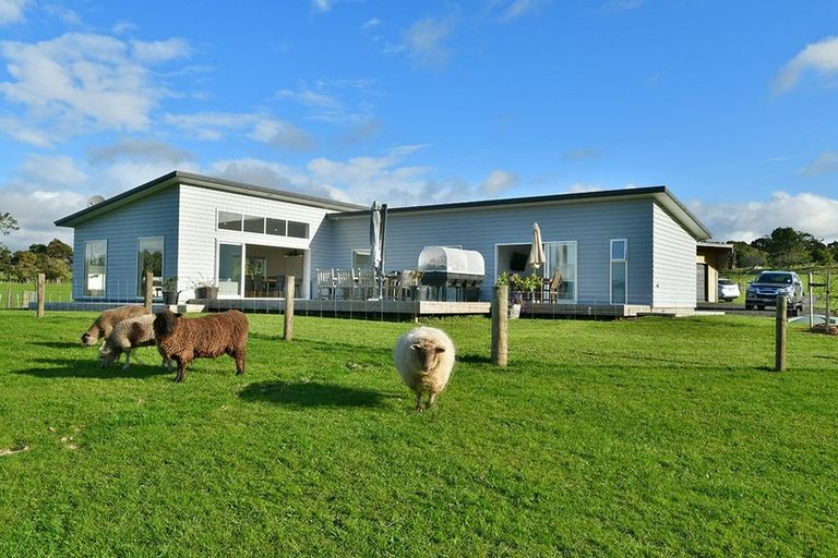 Photo of property in 39 Anderson Road, Kaukapakapa, Helensville, 0875