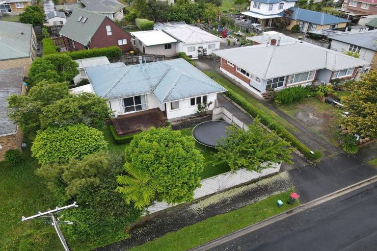 Photo of property in 8 Fenwick Crescent, Hillcrest, Hamilton, 3216