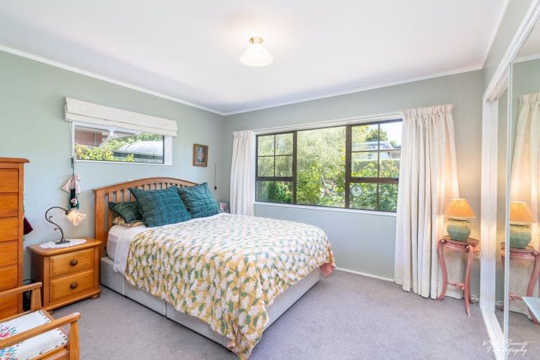 Photo of property in 2b Terminus Street, Silverstream, Upper Hutt, 5019