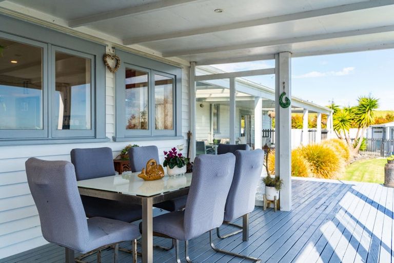 Photo of property in 956 Oneriri Road, Kaiwaka, 0573