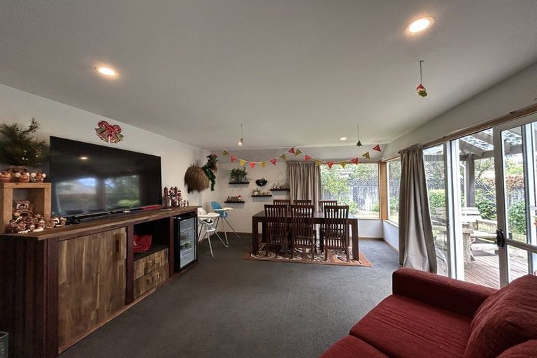 Photo of property in 2/144a Yaldhurst Road, Sockburn, Christchurch, 8042