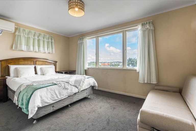 Photo of property in 1/29 Raines Avenue, Forrest Hill, Auckland, 0620