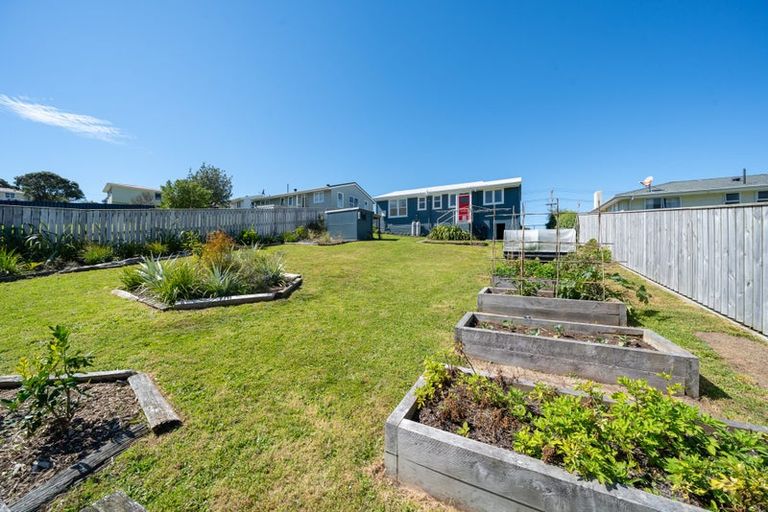 Photo of property in 38 Piko Street, Titahi Bay, Porirua, 5022