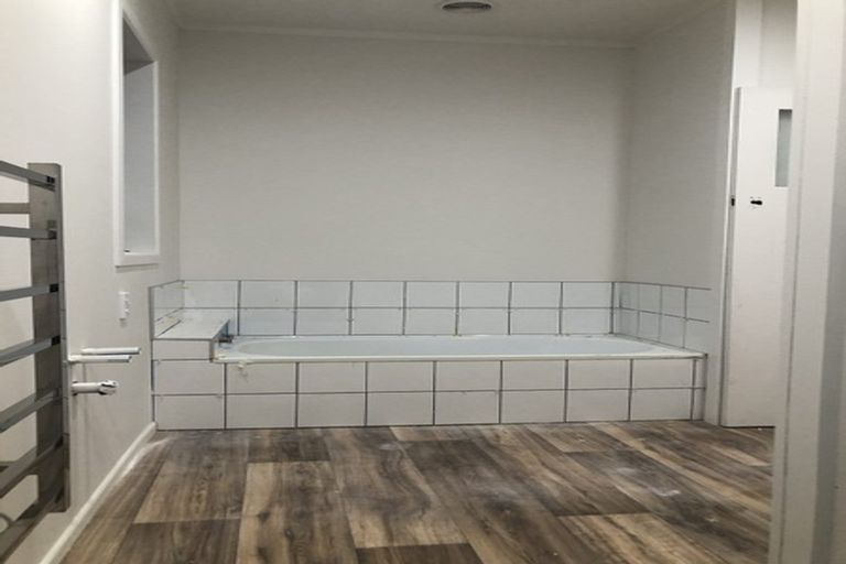 Photo of property in 13 Verel Street, Fairfield, Hamilton, 3214