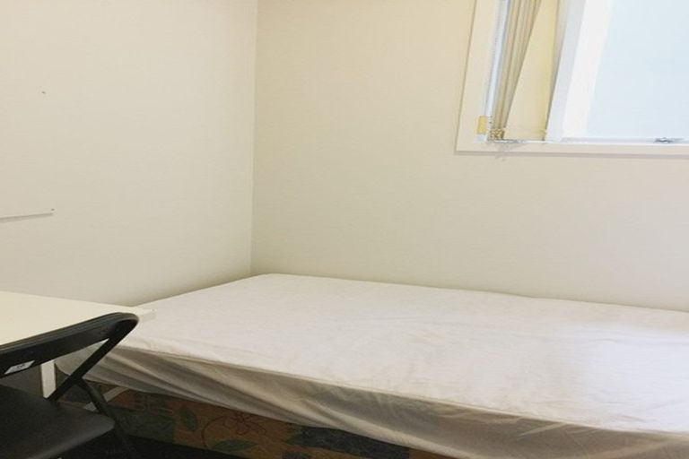 Property details for Harvard On Hobson Apartments, 1a/147 Hobson Street