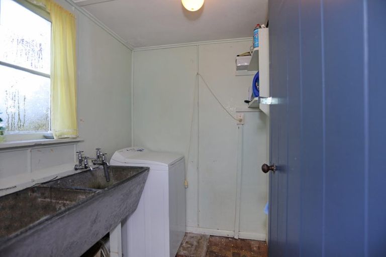 Photo of property in 18 Hammond Street, Marton, 4710