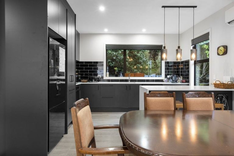 Photo of property in 61a Riverstone Drive, Riverstone Terraces, Upper Hutt, 5018