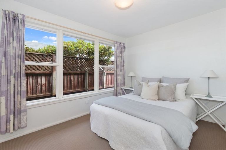 Photo of property in 37 Dunster Street, Burnside, Christchurch, 8053