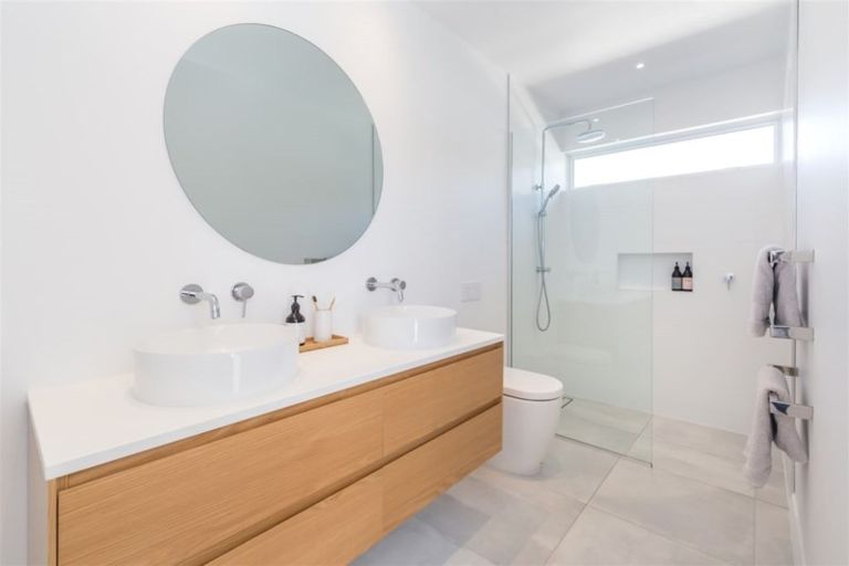 Photo of property in 9 Van Asch Street, Sumner, Christchurch, 8081