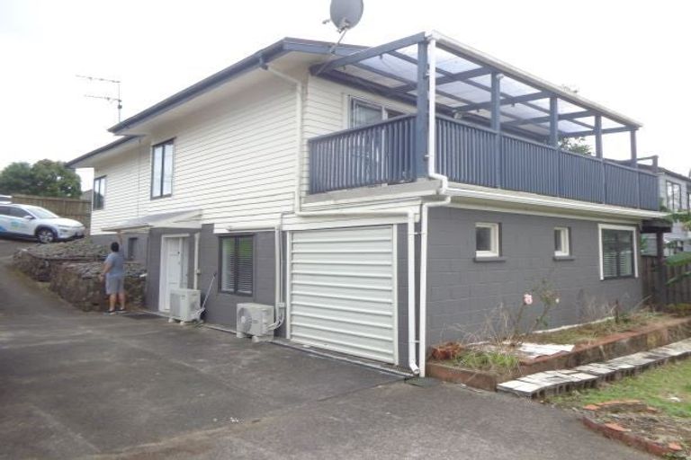 Photo of property in 81 Hobsonville Road, West Harbour, Auckland, 0618
