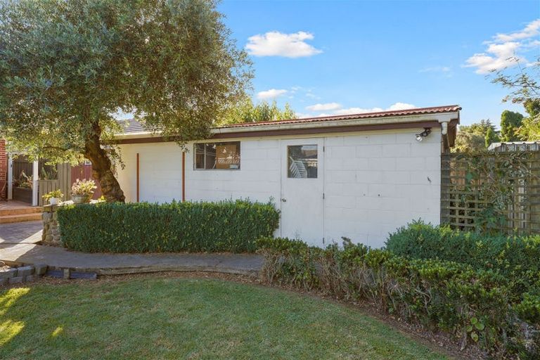 Photo of property in 18 Cranbrook Avenue, Burnside, Christchurch, 8053