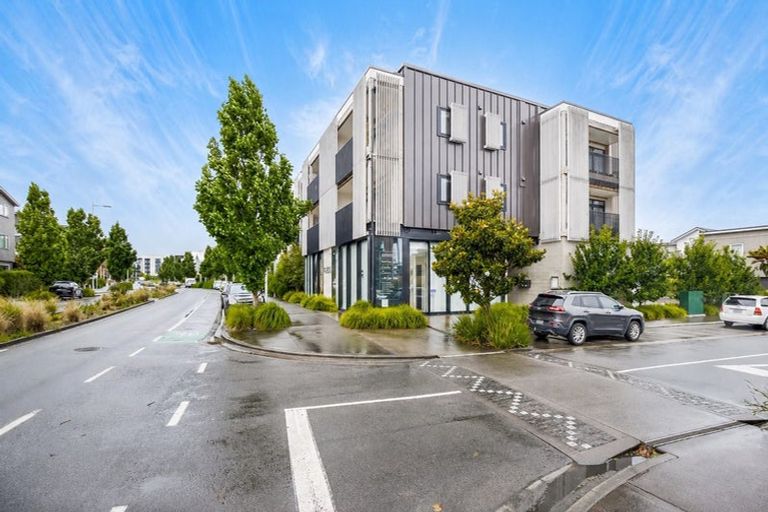 Photo of property in 3/167 Hobsonville Point Road, Hobsonville, Auckland, 0616