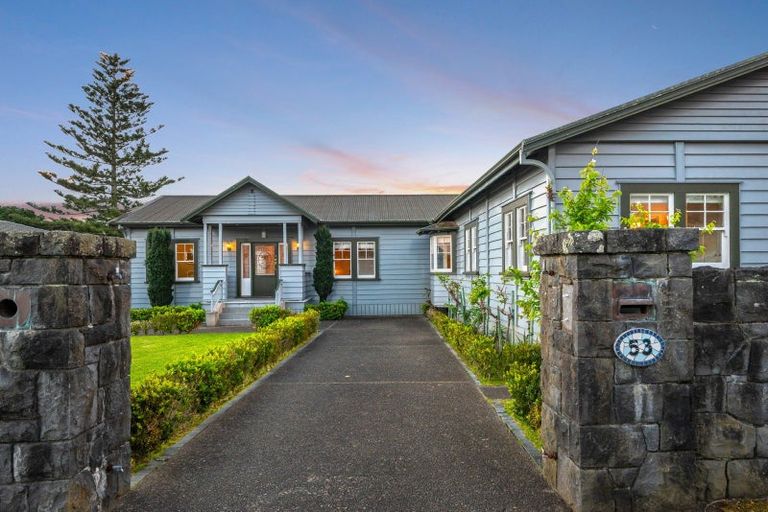 Photo of property in 53 St Michaels Avenue, Point Chevalier, Auckland, 1022