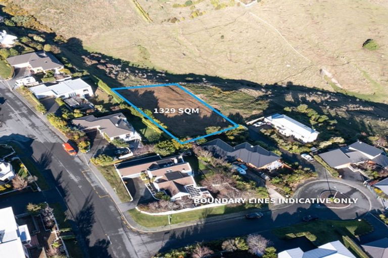 Photo of property in 5 Sedbergh Place, Westmorland, Christchurch, 8025