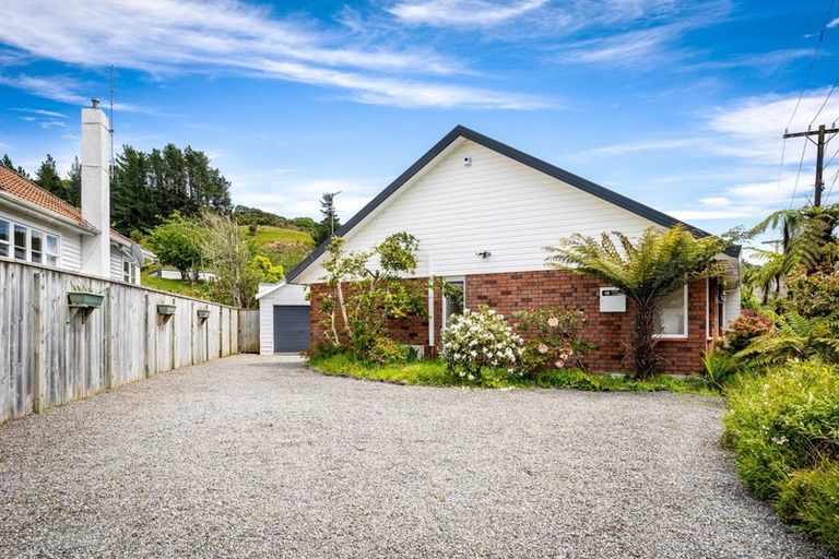Photo of property in 2/21 Sharpe Crescent, Wainuiomata, Lower Hutt, 5014