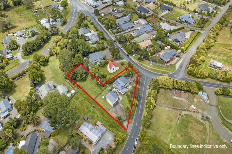Photo of property in 22 North Crescent, Kaukapakapa, 0873