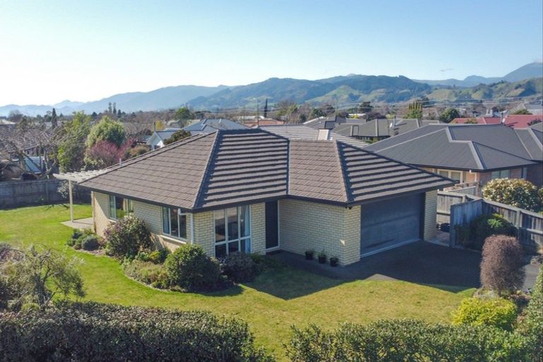 Photo of property in 14 Ernest Place, Brightwater, 7022