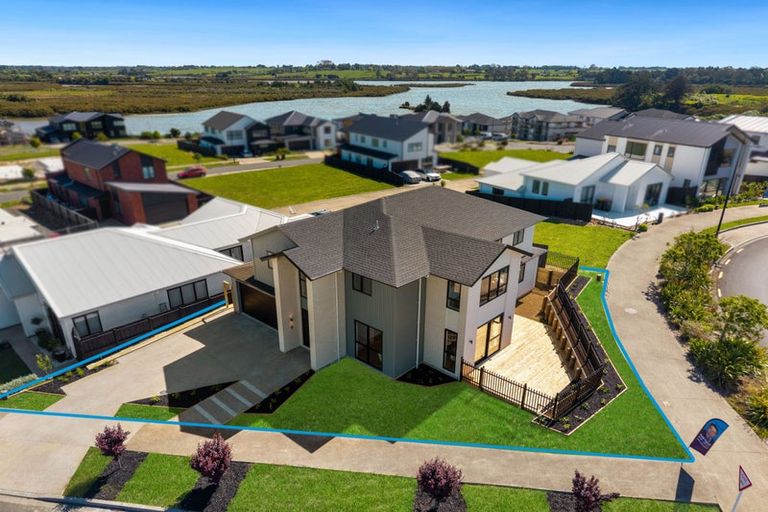 Photo of property in 2 Laurel Drive, Rosehill, 2113