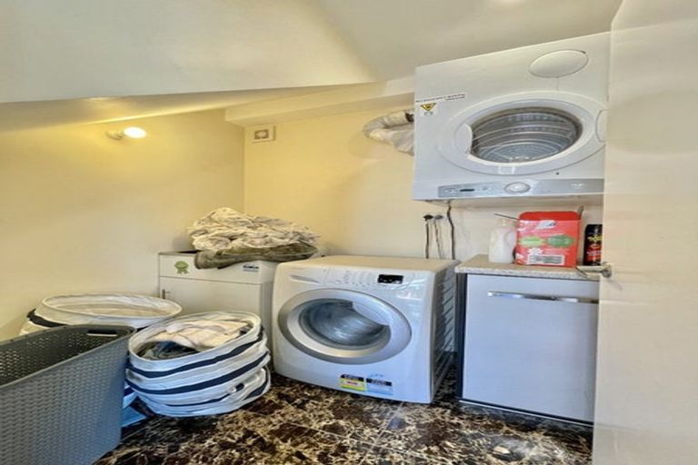 Photo of property in 357 Main Road, Tawa, Wellington, 5028