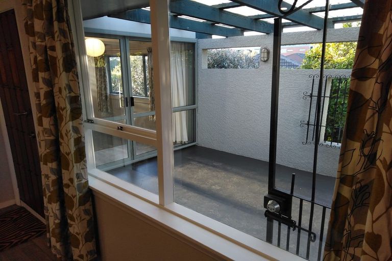 Photo of property in 5/5 Church Square, Addington, Christchurch, 8024