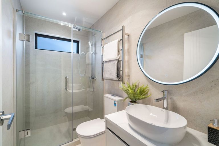 Photo of property in 7/16 Binsted Road, New Lynn, Auckland, 0600