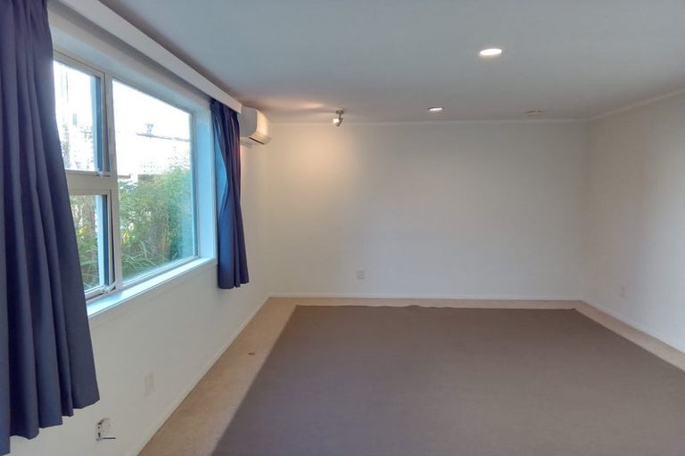 Photo of property in 4 Trelissick Crescent, Ngaio, Wellington, 6035