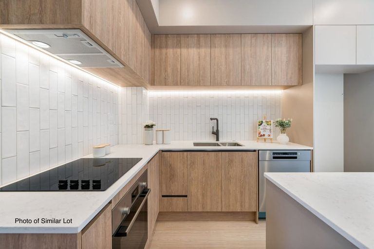 Photo of property in 6c Law Street, Torbay, Auckland, 0630