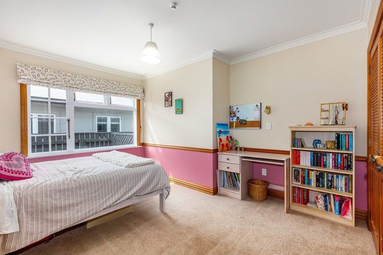 Photo of property in 396 Muritai Road, Eastbourne, Lower Hutt, 5013