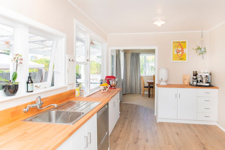 Photo of property in 143 Harris Street, Inner Kaiti, Gisborne, 4010