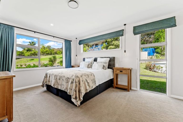 Photo of property in 5b Hobbs Road, Matakatia, Whangaparaoa, 0930