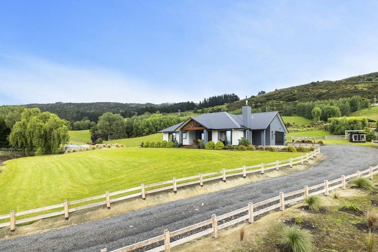 Photo of property in 34 Tara Hills Drive, North Taieri, Mosgiel, 9092