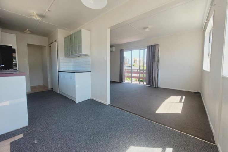 Photo of property in 139 Driver Crescent, Cannons Creek, Porirua, 5024