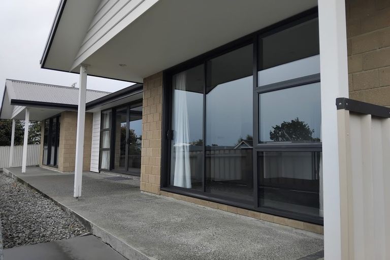Photo of property in 1-2/10 Brunswick Street, Seaview, Timaru, 7910