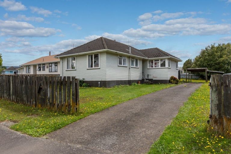Photo of property in 12 Hartgill Crescent, Dannevirke, 4930