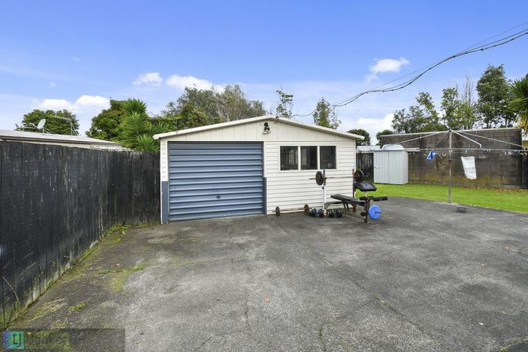 Photo of property in 10 Rollerson Street, Papakura, 2110