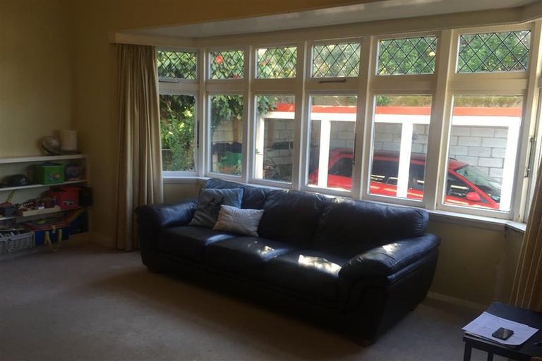 Photo of property in 37 Dorking Road, Brooklyn, Wellington, 6021