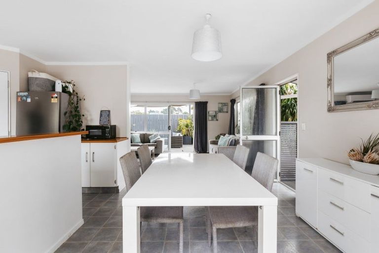 Photo of property in 7 Pokapu Place, Bethlehem, Tauranga, 3110