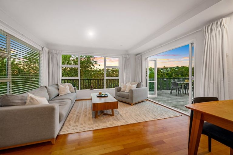 Photo of property in 40 Peter Terrace, Castor Bay, Auckland, 0620