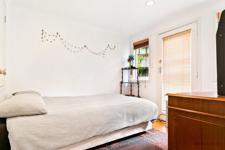 Photo of property in 7 Fairmount Road, Titirangi, Auckland, 0604