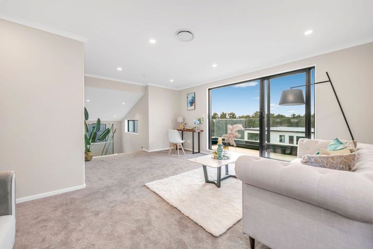 Photo of property in 23 Bremner Ridge Street, Flat Bush, Auckland, 2019
